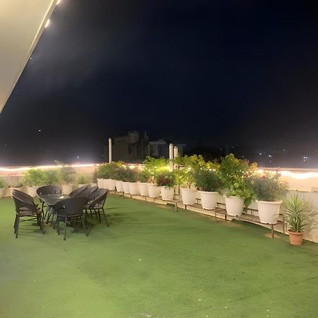 Hotel Aerostar Gold - Opposite Max Healthcare دلهي المظهر الخارجي الصورة