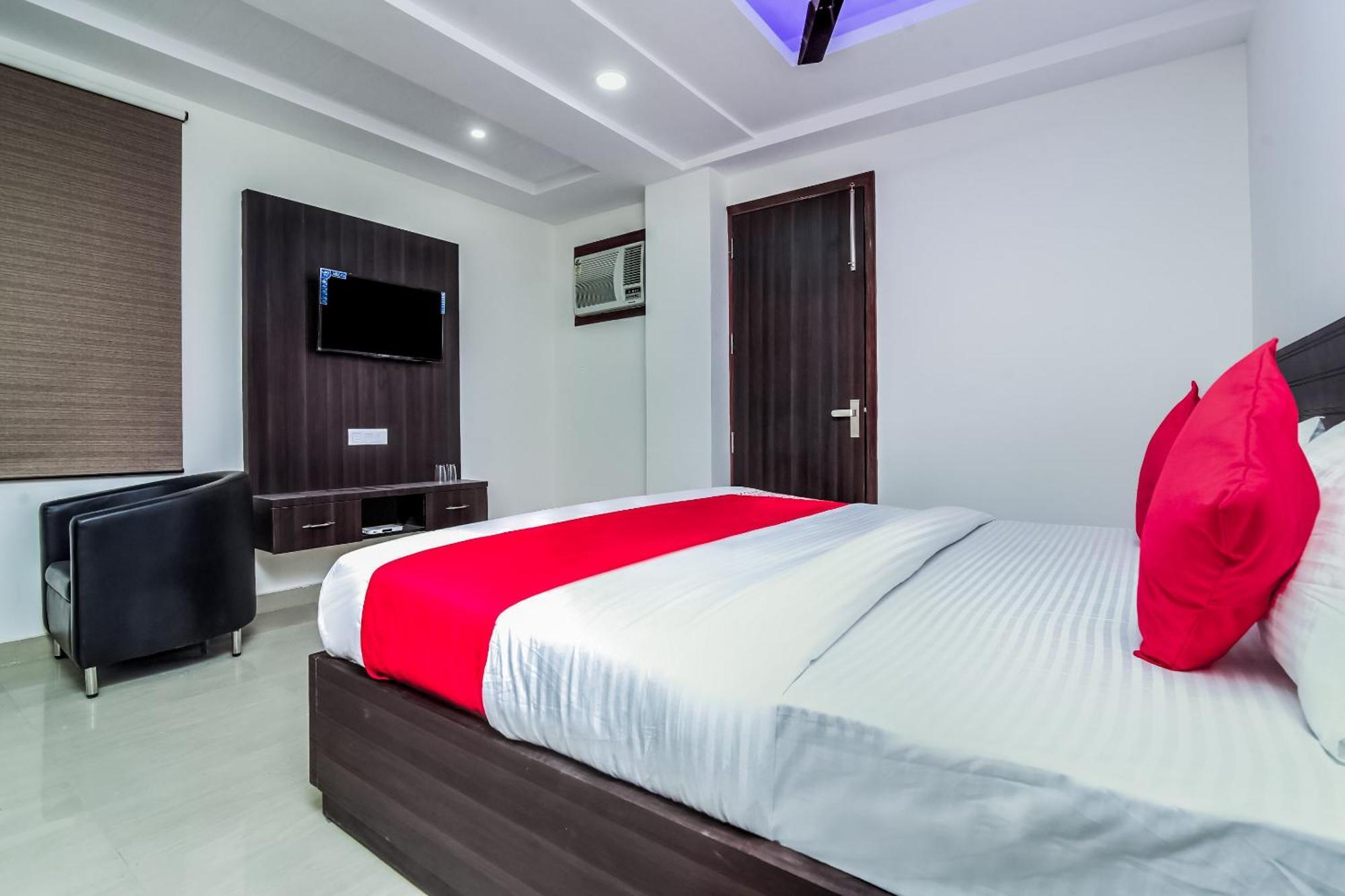 Hotel Aerostar Gold - Opposite Max Healthcare دلهي المظهر الخارجي الصورة