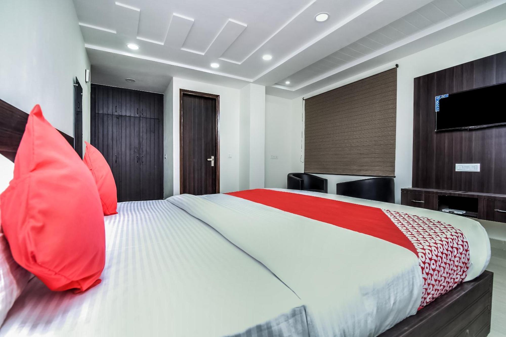 Hotel Aerostar Gold - Opposite Max Healthcare دلهي المظهر الخارجي الصورة