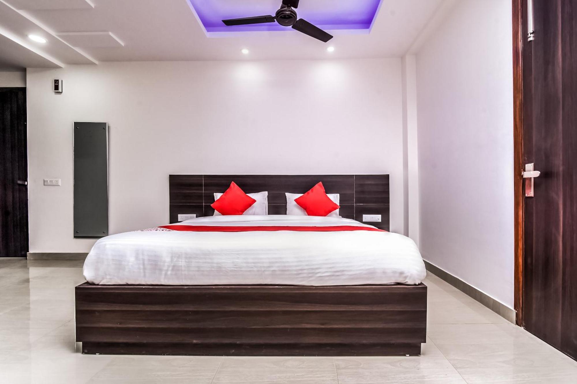 Hotel Aerostar Gold - Opposite Max Healthcare دلهي المظهر الخارجي الصورة