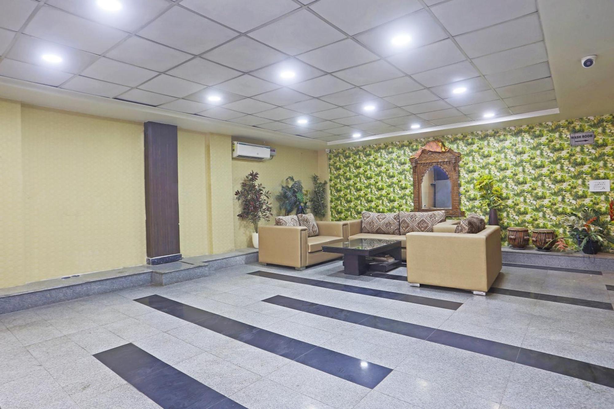 Hotel Aerostar Gold - Opposite Max Healthcare دلهي المظهر الخارجي الصورة