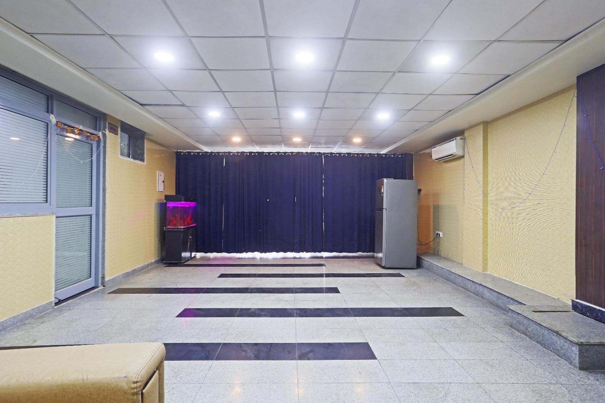 Hotel Aerostar Gold - Opposite Max Healthcare دلهي المظهر الخارجي الصورة
