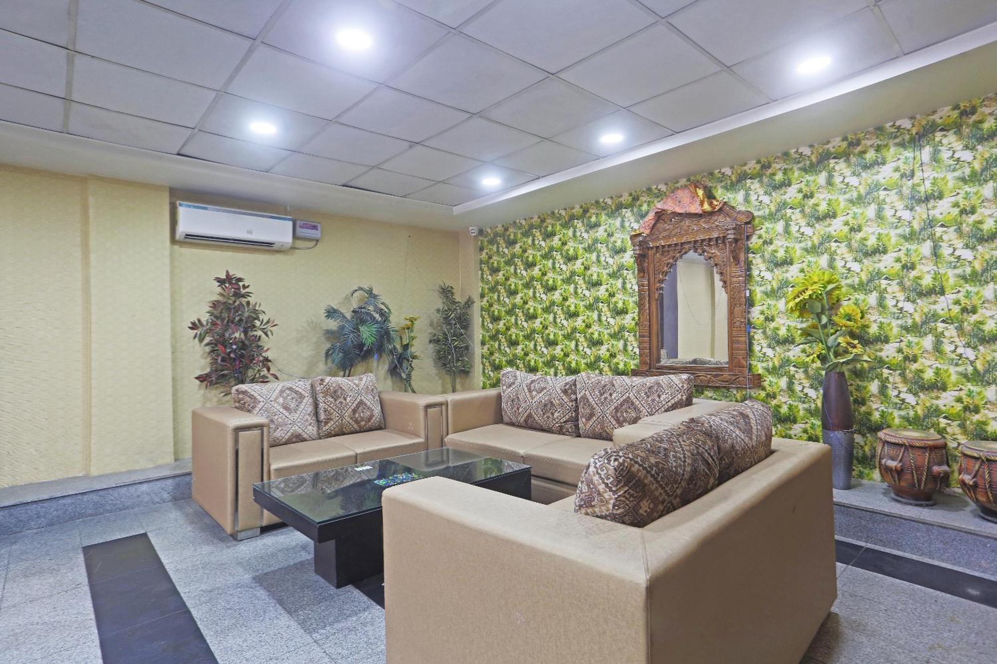 Hotel Aerostar Gold - Opposite Max Healthcare دلهي المظهر الخارجي الصورة