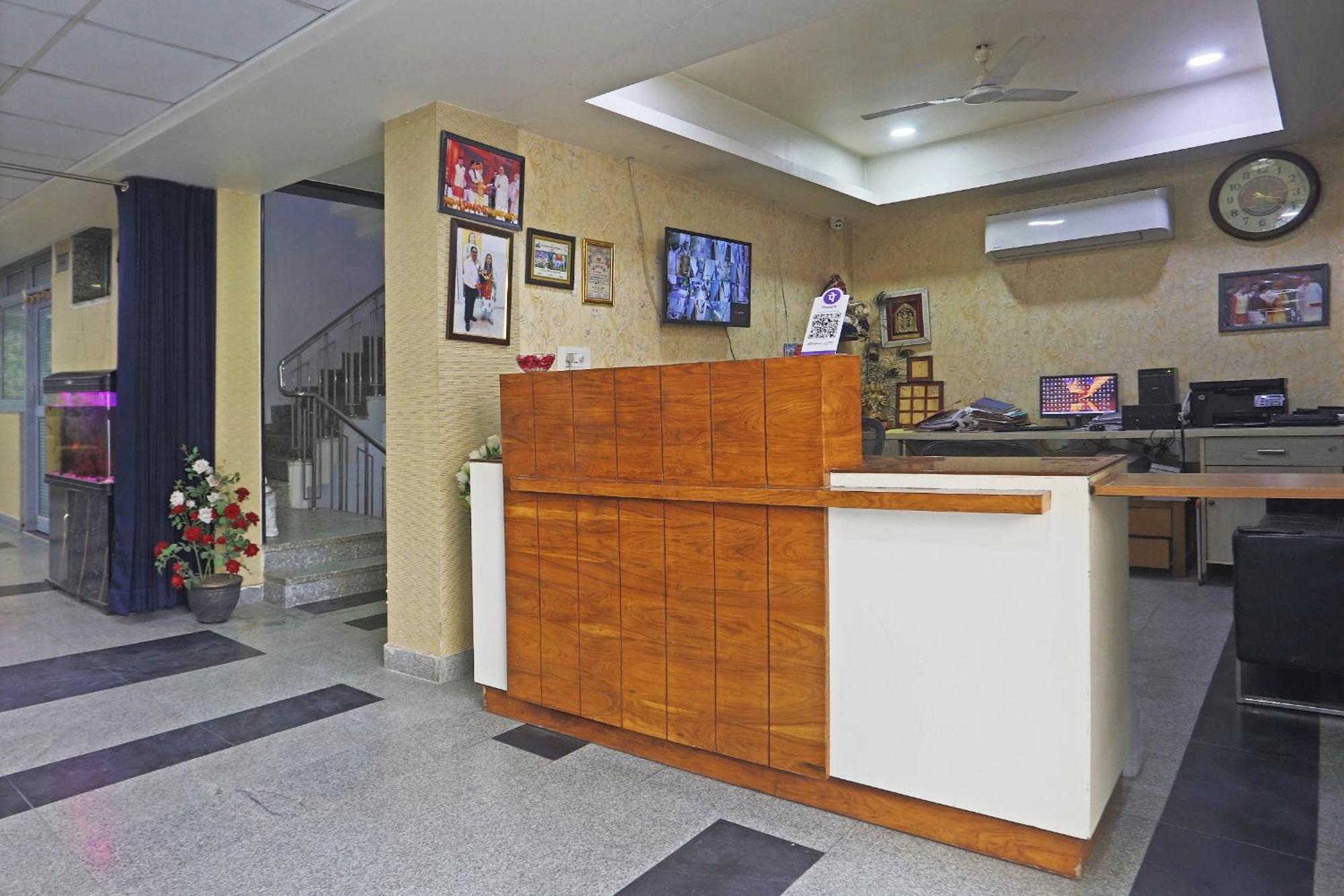 Hotel Aerostar Gold - Opposite Max Healthcare دلهي المظهر الخارجي الصورة