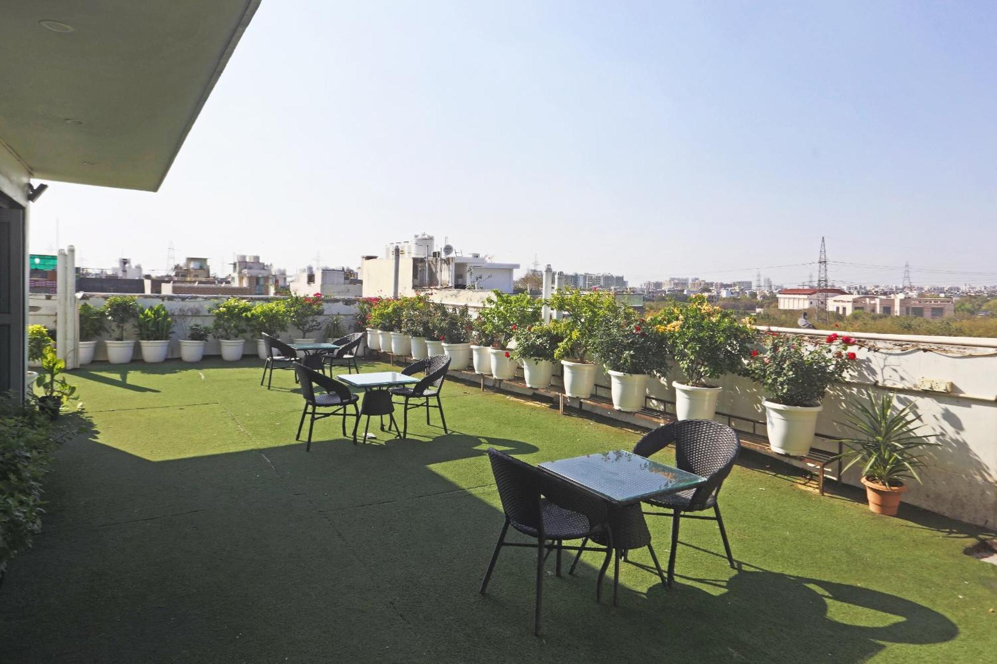 Hotel Aerostar Gold - Opposite Max Healthcare دلهي المظهر الخارجي الصورة