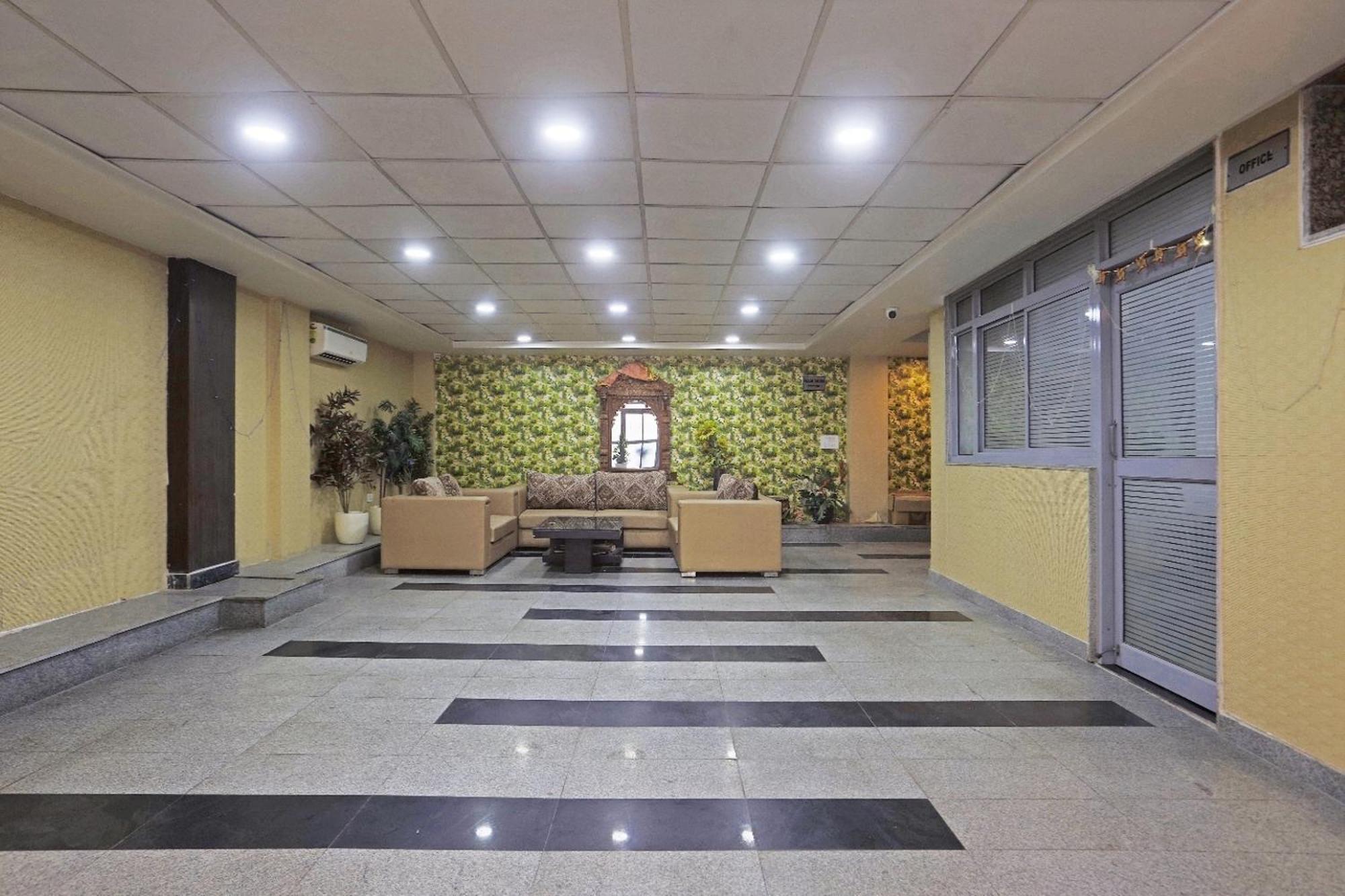 Hotel Aerostar Gold - Opposite Max Healthcare دلهي المظهر الخارجي الصورة