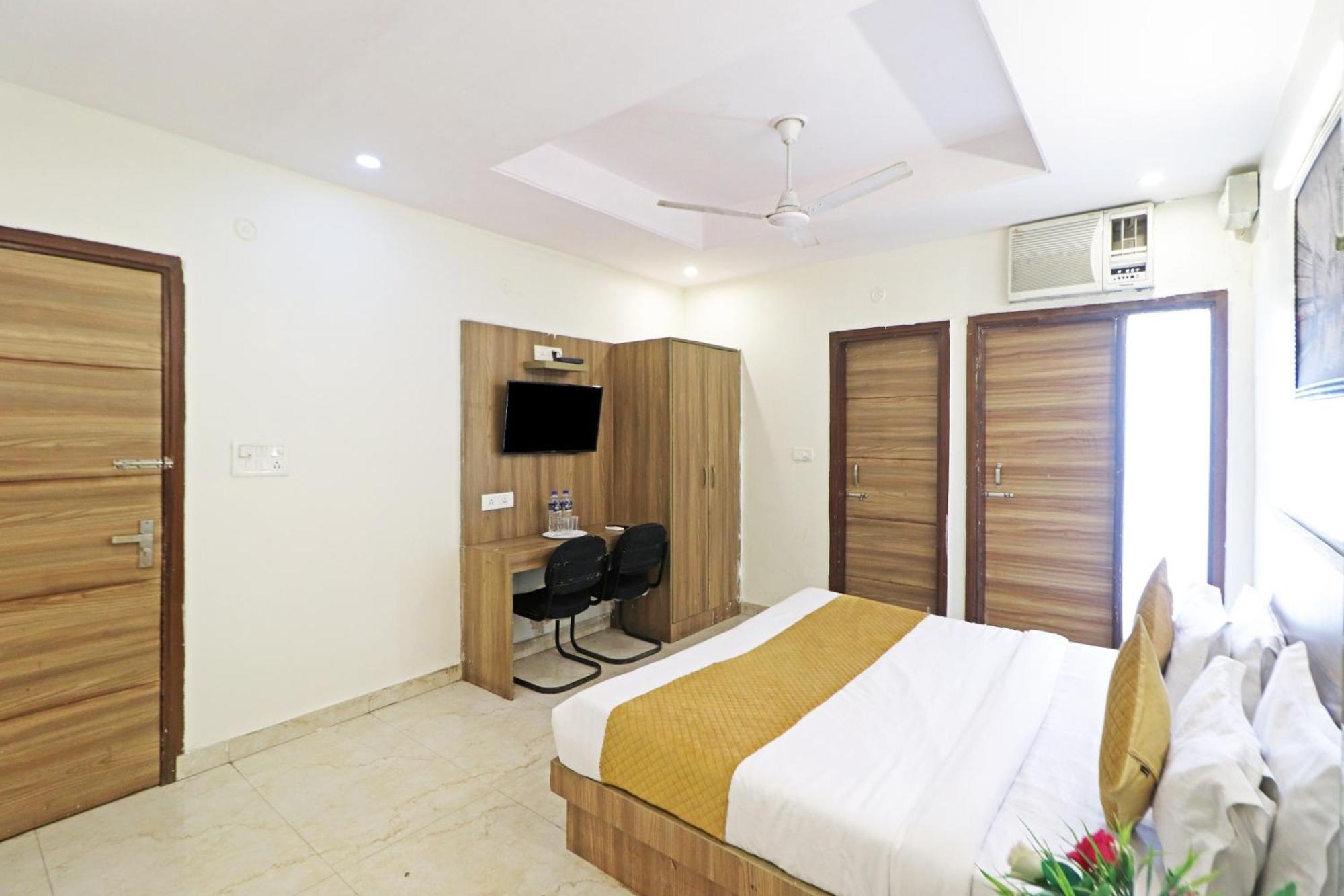 Hotel Aerostar Gold - Opposite Max Healthcare دلهي المظهر الخارجي الصورة