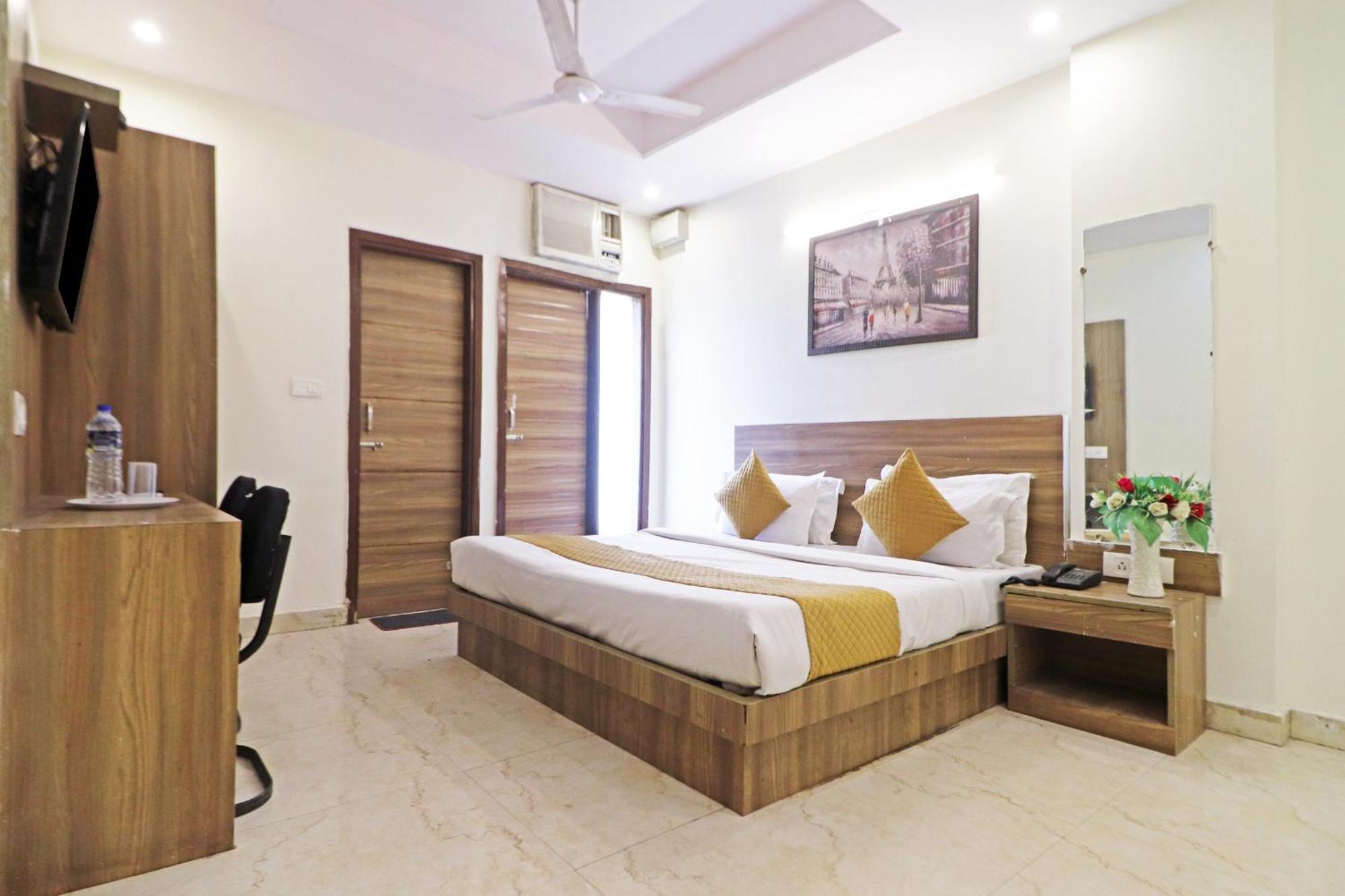 Hotel Aerostar Gold - Opposite Max Healthcare دلهي المظهر الخارجي الصورة