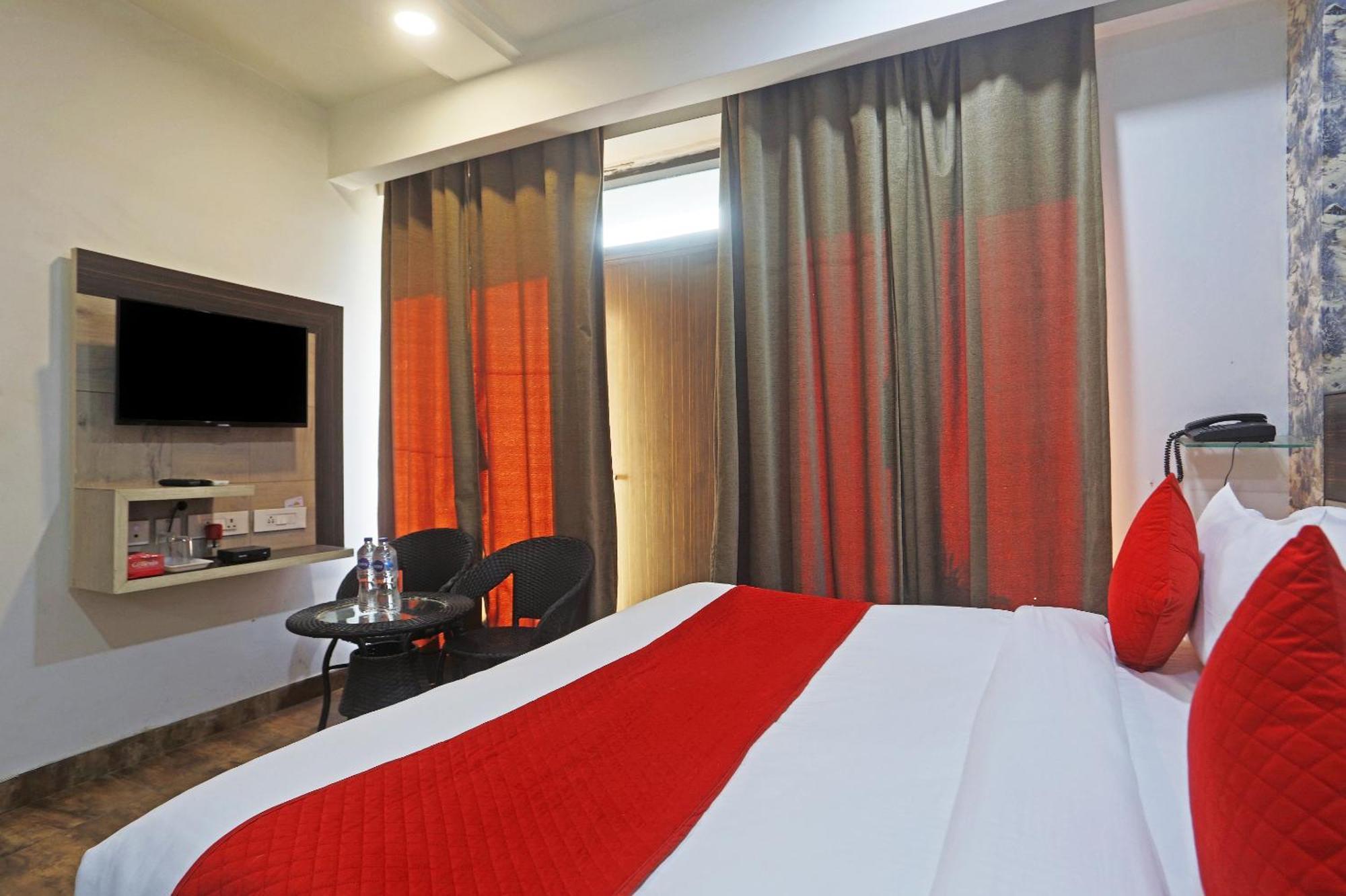 Hotel Aerostar Gold - Opposite Max Healthcare دلهي المظهر الخارجي الصورة