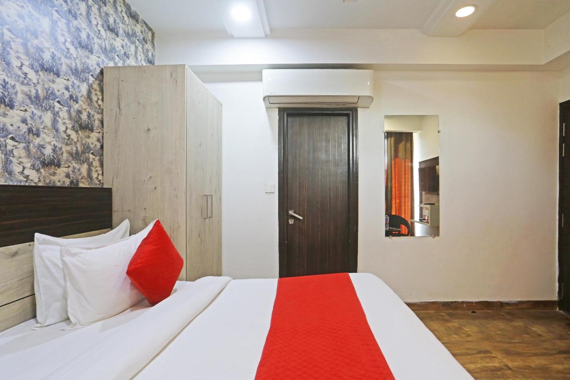 Hotel Aerostar Gold - Opposite Max Healthcare دلهي المظهر الخارجي الصورة