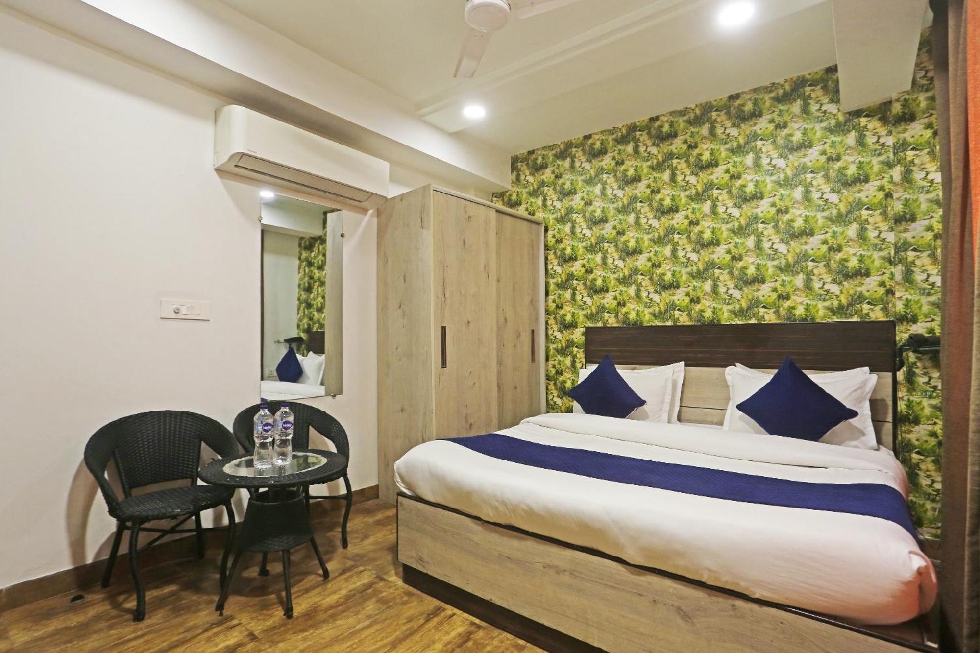 Hotel Aerostar Gold - Opposite Max Healthcare دلهي المظهر الخارجي الصورة