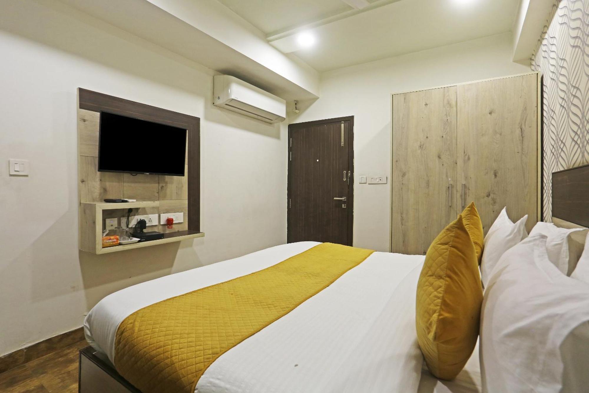 Hotel Aerostar Gold - Opposite Max Healthcare دلهي المظهر الخارجي الصورة