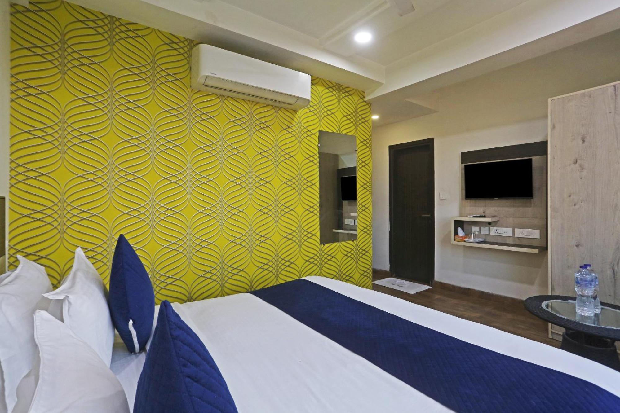 Hotel Aerostar Gold - Opposite Max Healthcare دلهي المظهر الخارجي الصورة