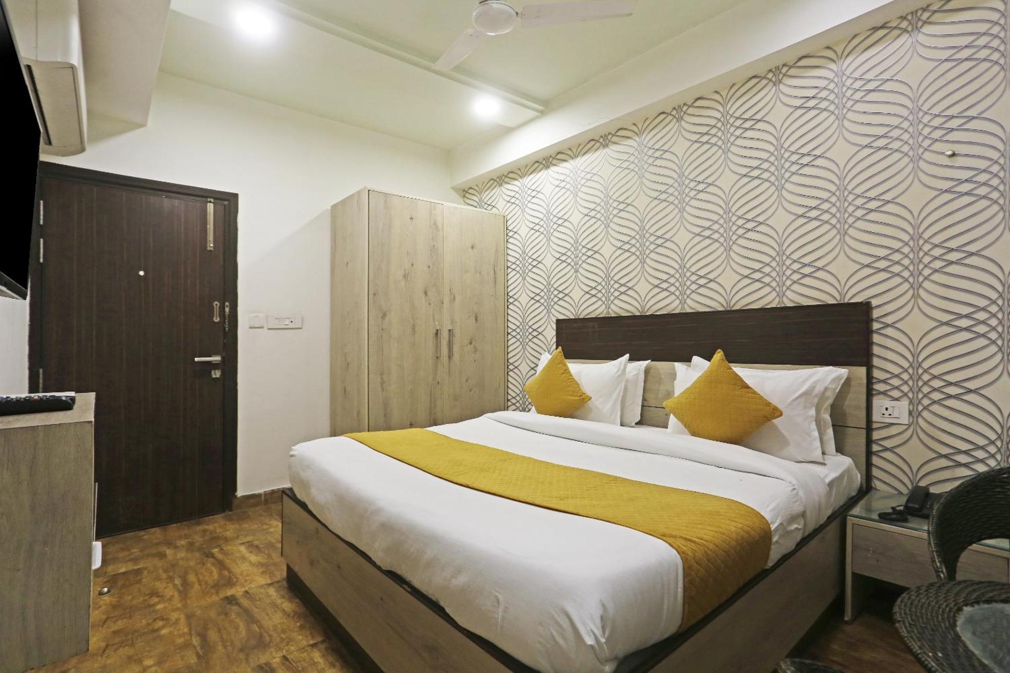 Hotel Aerostar Gold - Opposite Max Healthcare دلهي المظهر الخارجي الصورة